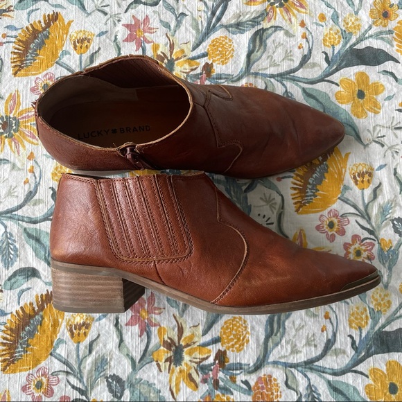 Lucky Brand Shoes - Lucky Brand Booties, size 9.5 in perfect condition